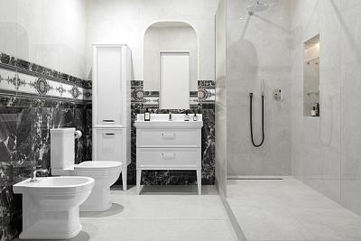 Ванная комната с душевой Монте Тиберио