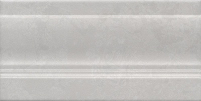 Плинтус Ферони серый светлый матовый 20x10x1,3